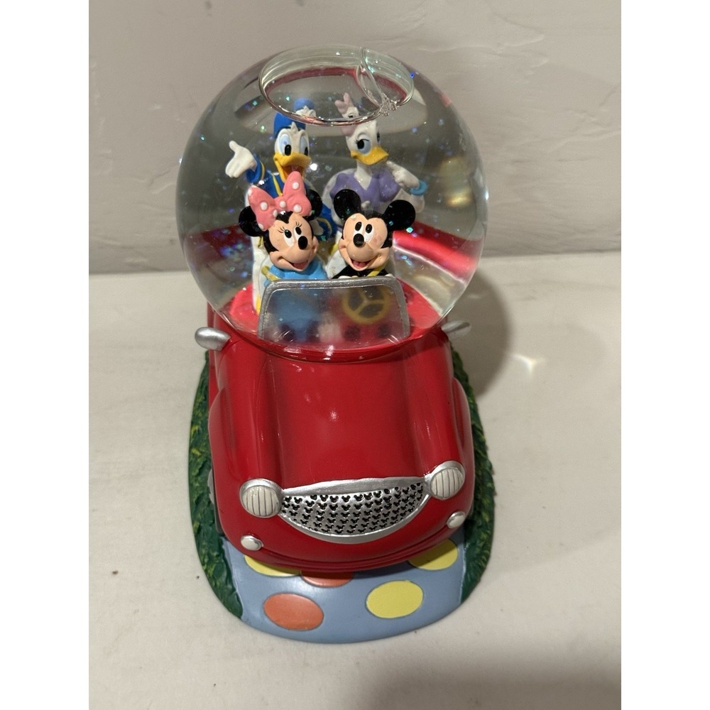 Disney Store Mickey Mouse Car Snow Globe F439-9210-0-09279 Minnie Donald Daisy